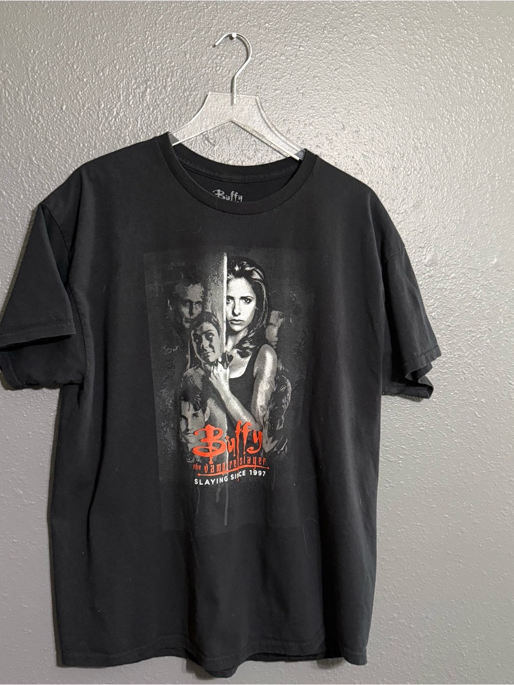 Buffy the Vampire Slayer Graphic T-Shirt Size XL